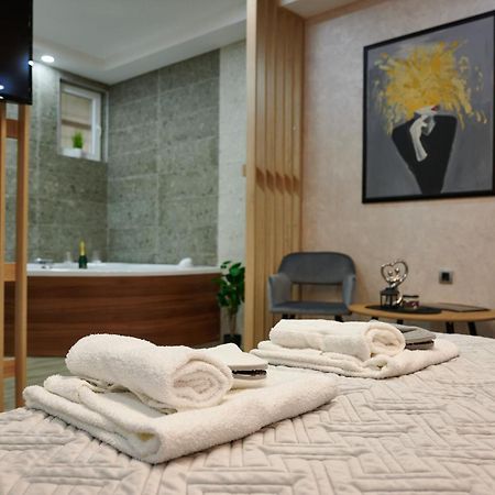 Vanimi Lux Apartmani Kikinda ภายนอก รูปภาพ