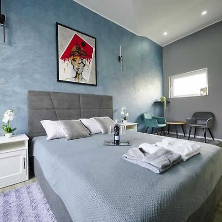 Vanimi Lux Apartmani Kikinda ภายนอก รูปภาพ