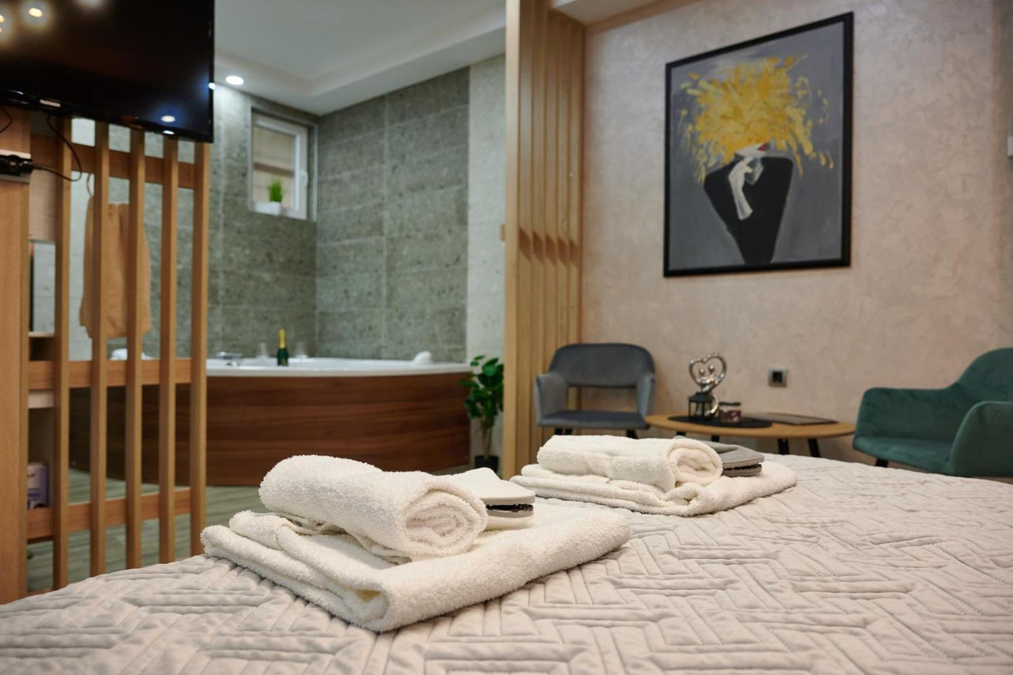 Vanimi Lux Apartmani Kikinda ภายนอก รูปภาพ