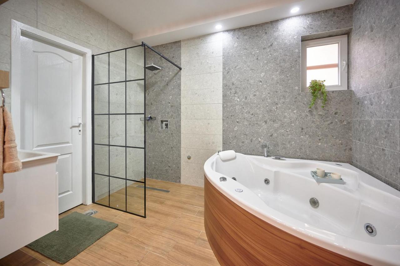 Vanimi Lux Apartmani Kikinda ภายนอก รูปภาพ
