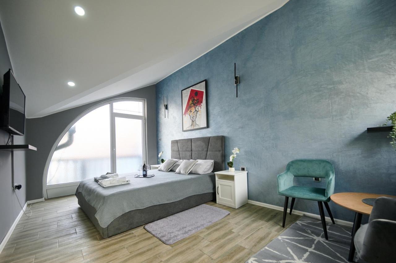 Vanimi Lux Apartmani Kikinda ภายนอก รูปภาพ