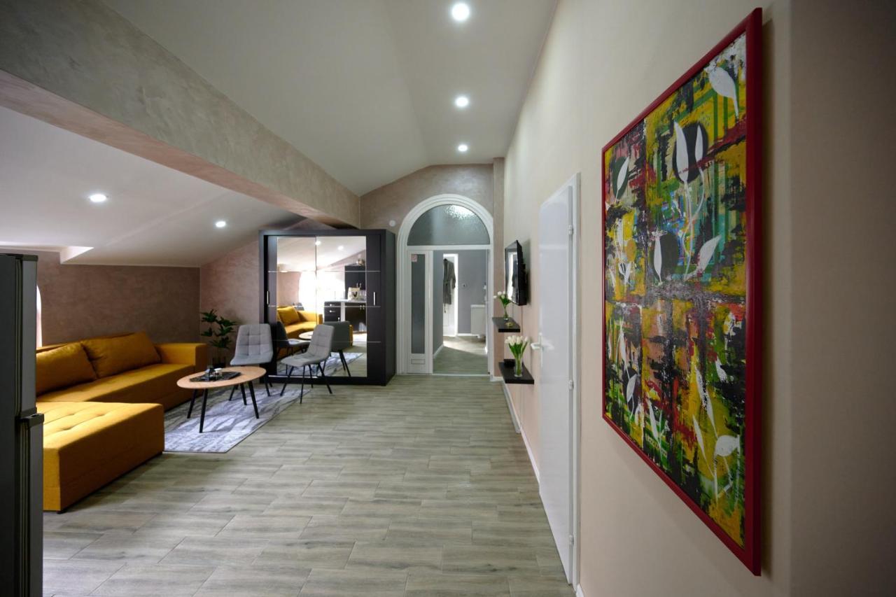 Vanimi Lux Apartmani Kikinda ภายนอก รูปภาพ